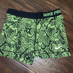 COPY - Nike Pros